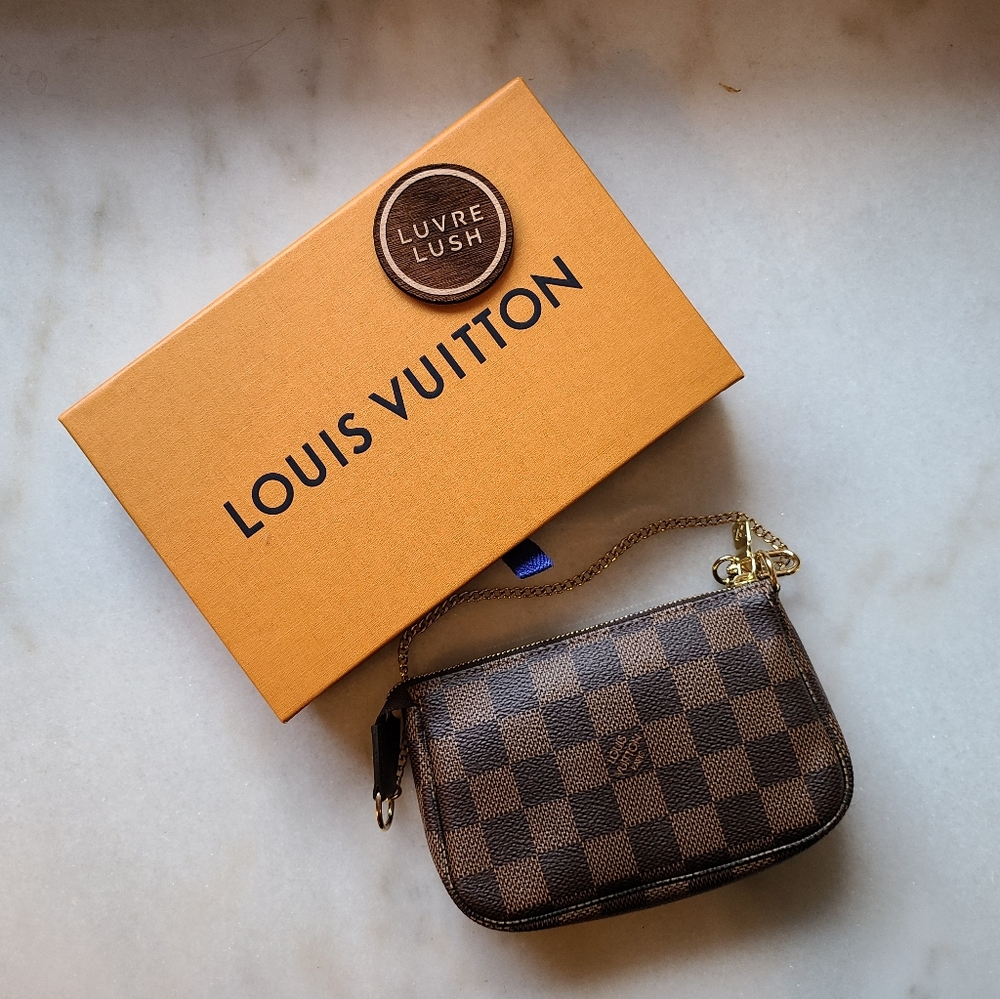 ❌SOLD❌ Louis Vuitton Mini Pochette